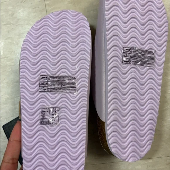 F21 Lavender Sandals - Picture 3 of 4